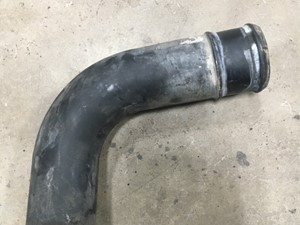 1879737C2 Water Oulet International MaxxForceDT