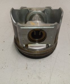 1843321C5 Piston Head International VT365