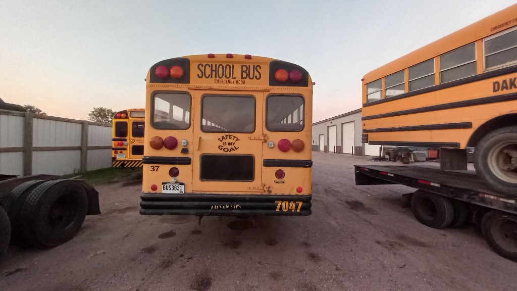 INTERNATIONAL 3800 - Image 3