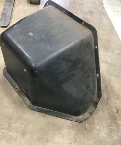 1660049C2 Dog House Cover International 3800