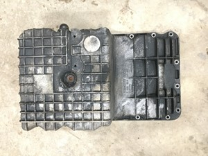 9040142302 Oil Pan Mercedes MBE 904